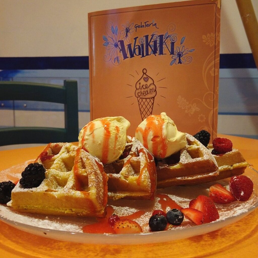 WAFFLE, CRÊPES E pancakes - AA.VV. EUR 13,90 - PicClick IT